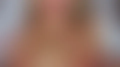 Gruselig, schau dir diese Titten an...