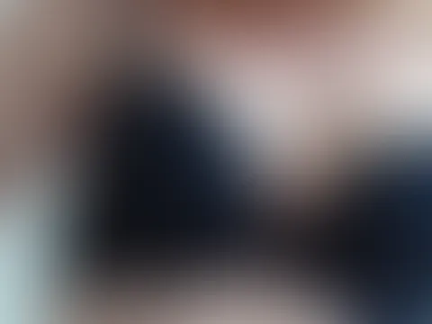 Abonniere meinen Feed 🤤....und du siehst das....was andere nicht sehen 😏....oder auch was ich im Cam Chat so treibe 🤭... Ich freue mich auf dich 😘