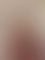 Ich sitze in der Badewanne und strecke dir meinen geilen F**karsch entgegen. 😈🔥 Kannst du diesem Angebot widerstehen? 😏💋