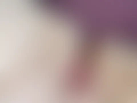 Und hier eins nach dem orgasmus nur leichte kreisende Bewegungen mit leichtem Druck auf dem kitzler und schon katapultiert es mich zurück 😈🥵 willst du mal so mit ihr spielen? 😏💦