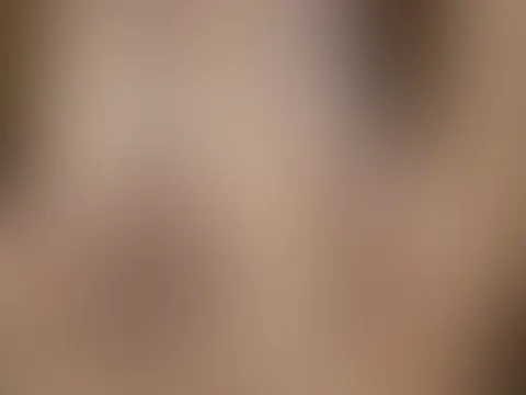 Am Küchenboden kurz meine Titten und P***y massieren
