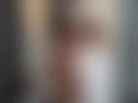 Oh man, stell dir vor du hättest mich durch die Haustür gesehen, wie ich hier so stehe und ganz unschuldig ein Selfie mache 🥵