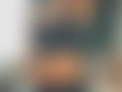 Gefällen dir schwarze Dessous und Strümpfe? Würde es dir gefallen, wenn ich dich so verführen würde 😋 zuhause auf dich warte und dich schön verwöhnen würde? Do you like black lingerie and stockings