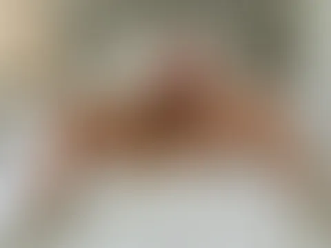 Wer hat Lust mal zwischen den Schenkeln zu liegen?