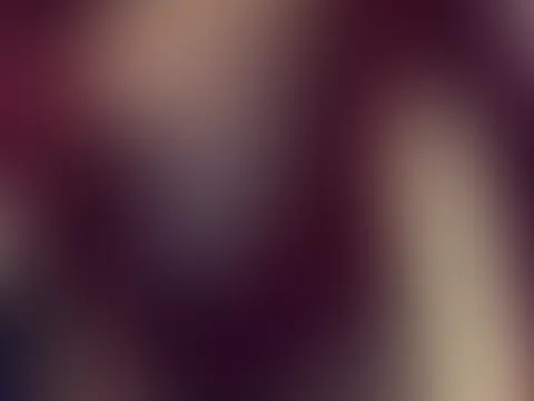 Ich zeige meine zarte in die Camera