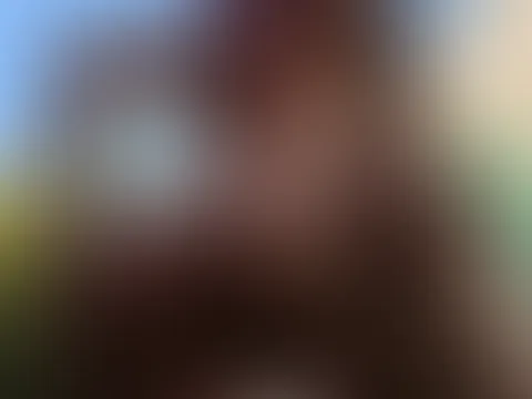 Es fing mit harmlosen sonnen an 🌞😈dann hab ich zwei Mal ein P***y c******e gehabt 💦🚨😈 f**k 🥵 willst du das sehen ? Hab einmal die Kamera mit laufen lassen 🥵 ich sag dir es tropft 💦 schreib mir