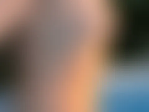 Bist du auch heiß? 🔥 Dann schreib mich an und lass uns zusammen abkühlen.