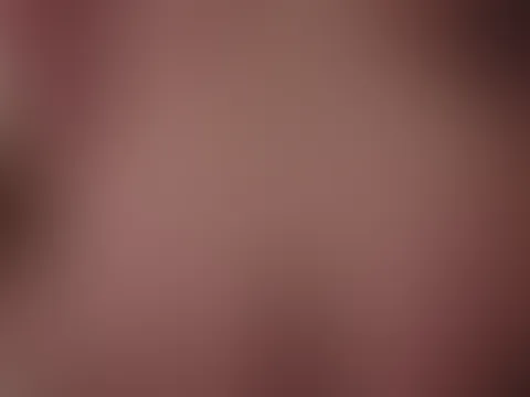 4. Advent: Nur in meinen hübschen Weihnachtssocken schiebe ich mir den Dildo in den A***h. Sieh zu wie er in mir versinkt und ich heftig stöhne🍑✨️
