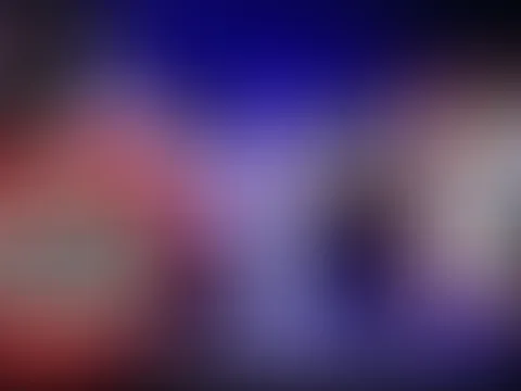 XXL Gangbang zur Hochzeit für Blonde Teen S******e!