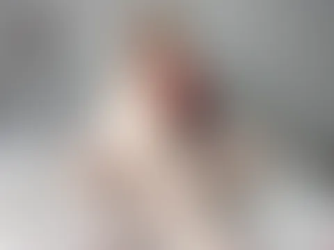 Weiße Fishnet Strümpfe und a**l plug 🔥🥵