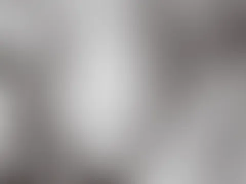 Hey Süßli 😈 Schau genau hin… siehst du, wie tief mein Ausschnitt geht? Das ist nur der Vorgeschmack. Ich weiß genau, was du suchst – und ich hab genau das, was du brauchst. Frische, geile Nudes, enge