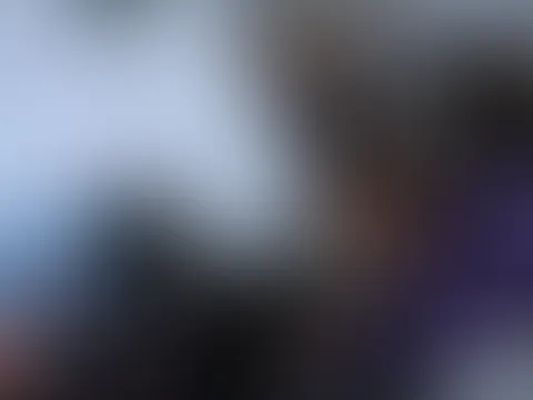 Chef w***st auf meine Pornos ab und bumst mich durch
