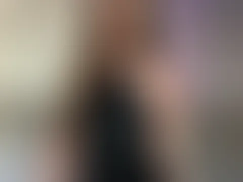Du arbeitest so hart für mich. 💸 Und ich habe echtes Vergnügen dabei ✨ Arbeite noch härter, damit ich vor Lust stöhnen kann. 😩 Dein Gehalt ist mein Vergnügen. 💕  Du arbeitest so hart für mich 💸