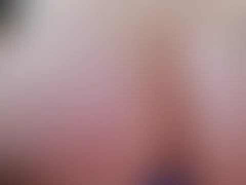 Wenn der dicke dildo das Loch erst richtig ausfüllt …