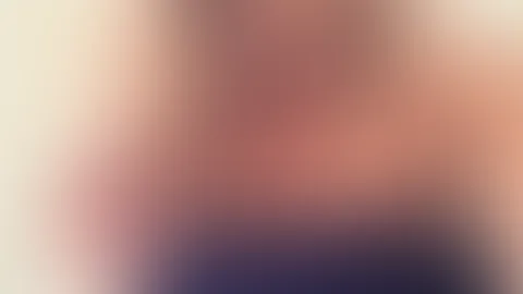 Ohne BH im Büro 😜