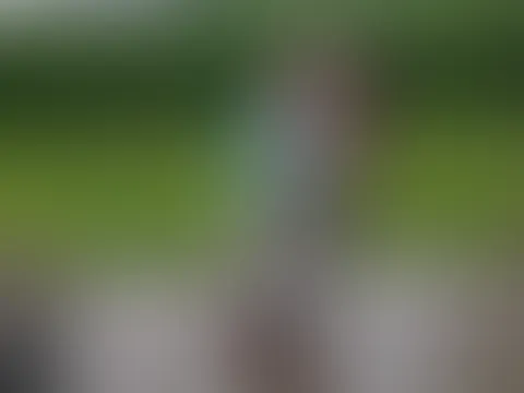 Outside đ
