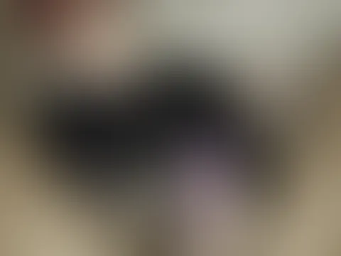 Selbstbefriedigung in einer Nylonstrumpfhose