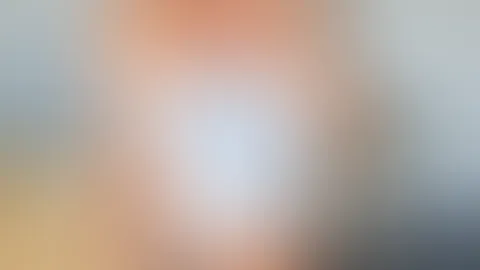 Schreib mich jetzt hier an und falls du auf der Venus bist, melde dich auch gerne hier im Messenger für ein treffen: