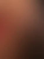 Bisschen Film gucken und nebenbei meinen Cucki verwöhnen 😬 Möchtest du auch? Die zweite Hand ist noch frei 😉
