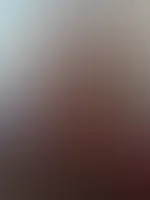 Willst du mal auf meine süßen Teen Titten spritzen?