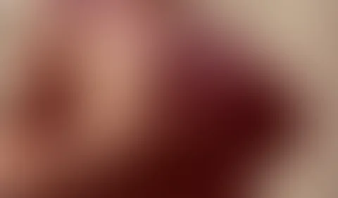 Komm mit mir in die Dusche und seif meine geilen Titten ein💦🍒