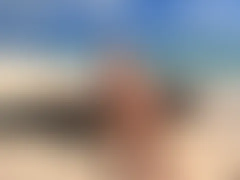 Vom User gef**kt, reingespritzt und aus der P***y das S****a raus laufen lassen.