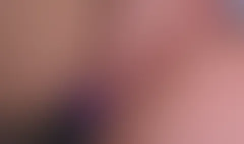 😈