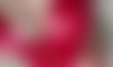 was sagst du zu mein heutigen roten leder dessous?