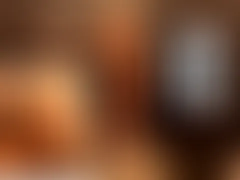 Susi schmeißt ne Runde Champagner 🥂