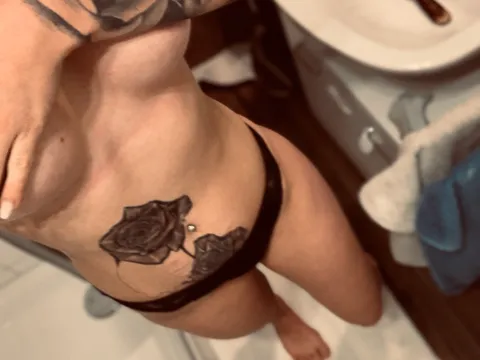 Es war heute so kalt draußen, da hab ich eine warme Dusche gebraucht 🥵💦