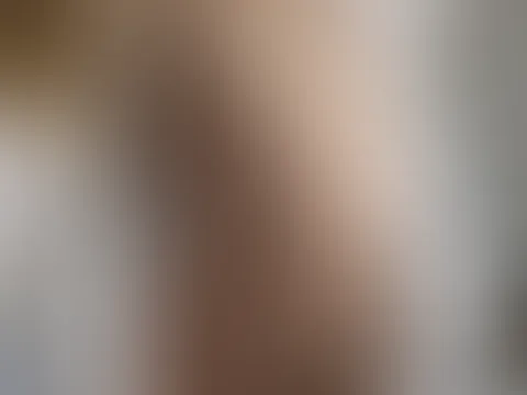 Kaum Zuhause angekommen - direkt erstmal die Klamotten vom Leib reißen 🥵🤪