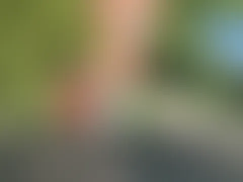 Er spritzte mir ins Gesicht und f**kte mich hart !!!!