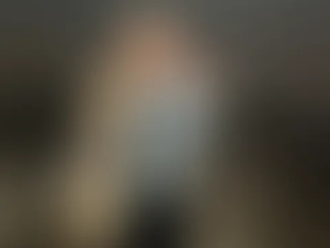 Noch ein kurzer Blick… bevor es für mich zum Sport geht. 😏Ein bisschen Bewegung, ein bisschen Schwitzen und danach fühlt sich alles noch besser an. 🔥Wer würde mich heute ins Gym begleiten? 💋