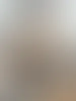 Zartes Licht, weiche Stoffe und ein Moment ganz fĂŒr mich. đ„° Kein LĂ€rm, kein Trubel - nur ich, meine Gedanken und ein Hauch von Sinnlichkeit. âš
