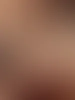 Bilder machen im neuen bh der kommt aber auch gut noch die Hose runter das der Tanga gesehen wird dann passt das 😉😏 willst du mehr ?🥵