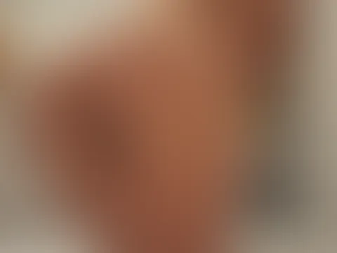 Hau mir auf den a***h und nimm mich 🤤😈