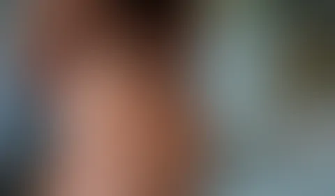 Gefällt es dir wie ich meinen A***h richtig sexy präsentiere, ihn schön für dich shake und draufhaue?🥵
