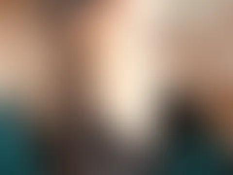 Kurze Info ℹ️ Mein neues Video ist online 🔥 Geil & HOT 🥵 Bilder zum Sonntag 🤭 Gefällt dir meine Jeans-Latzhose 😝? Trag ich noch was drunter 😇😝?