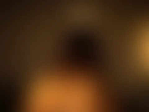 Frohe Ostern! 🐰🌷🐣 Heute habe ich mir was ganz Besonderes für dich ausgedacht... 🫦✨ Es gibt ein kleines, unartiges Video von mir, das du aber nur bekommst, wenn du mir das Codewort HASE 🐰💨 per Na