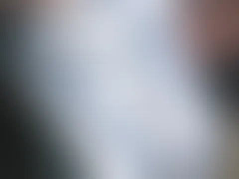 Ich habe im Park mal kurz meine großen Titten raus geholt und etwas durch geknetet 😏