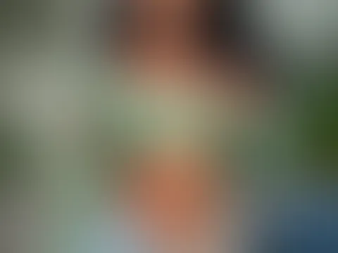 Sexy Dance in knappen Klamotten. Tanzt du mit mir? Schreib mir!