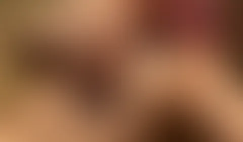 Brustmassage in der Sonne đ„âïž