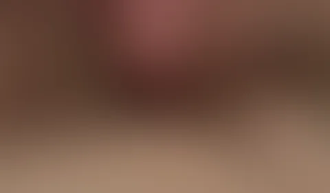 Mhh jetzt erstmal geil Wasser lassen und ihn an p**sen!😍😍💦💦 in der Badewanne.