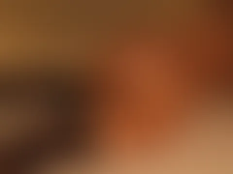 Sinnlich auf dem Bett in schwarzen Strümpfen 🔥
