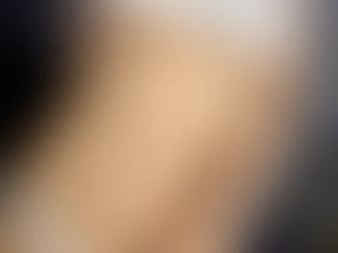 Ich habe heute ununterbrochen über dich phantasiert und es hat mich so aufgeregt, dass ich sofort damit umgehen musste 😮‍💨 Ich habe mich in Position gebracht und mich gefingert, während ich mir vors