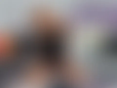 Nach dem feiern geil meinen Dildo abgeritten mit Plug im A***h!