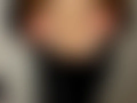 85F Brüste wackeln lassen🍒(Nippelpiercings😏)