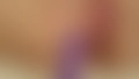 Meine f***e wird mit Massage stab sanft penetiert.