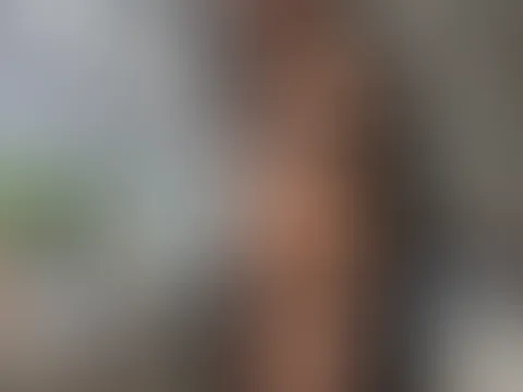 Ich nehme mir die nächsten Tage eine kurze Auszeit, um die Akkus wieder vollzuladen🤫. Danke, dass ihr mir so krasse Wochen beschert habt 🥰! Damit ihr mich nicht zu sehr vermisst, lasse ich dieses he