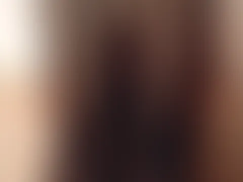 Gefallen dir meine Beine? 😊 Möchtest du private Video? Schreib mir... 😊
